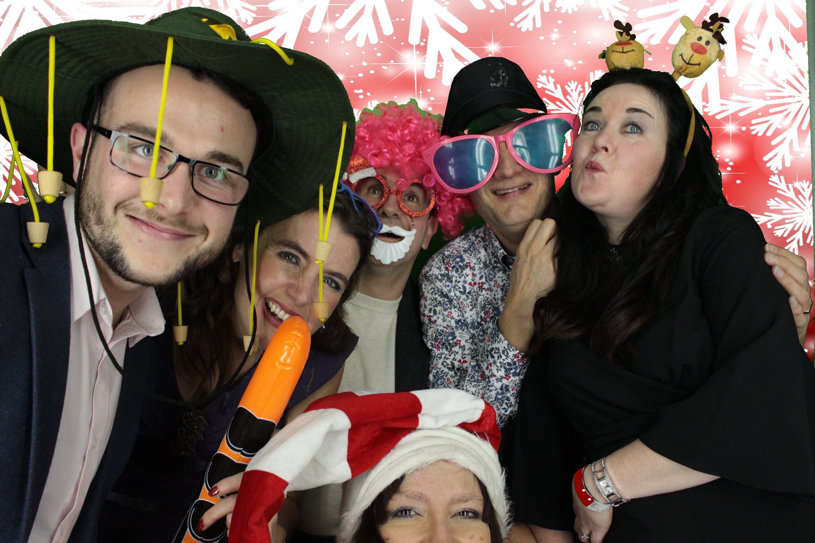 One Line Christmas Party | View more photos from the event at gallery.myphotoboothexperience.co.uk/u/MyPhotoBoothExperienceLtd/One-Line-Christmas-Party